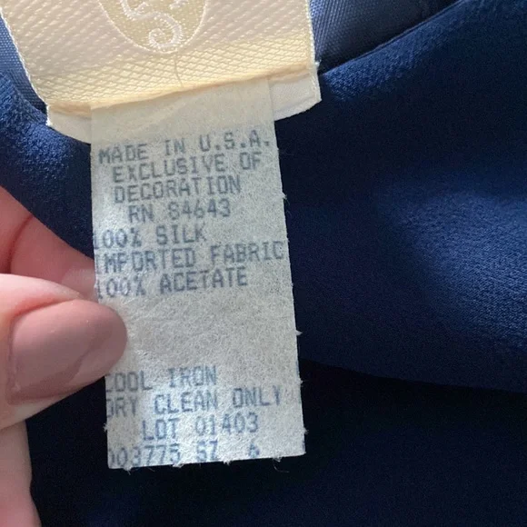 Evening Dress in gorgeous silk! Women’s sz 6 navy blue. Like new! Includes scarf - Picture 10 of 16